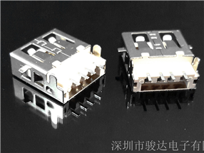 USB連接器82702